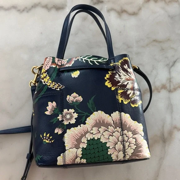 Tory Burch Block-T Printed Small Bucket Bag Navy Happy Times - Picture 9 of 17